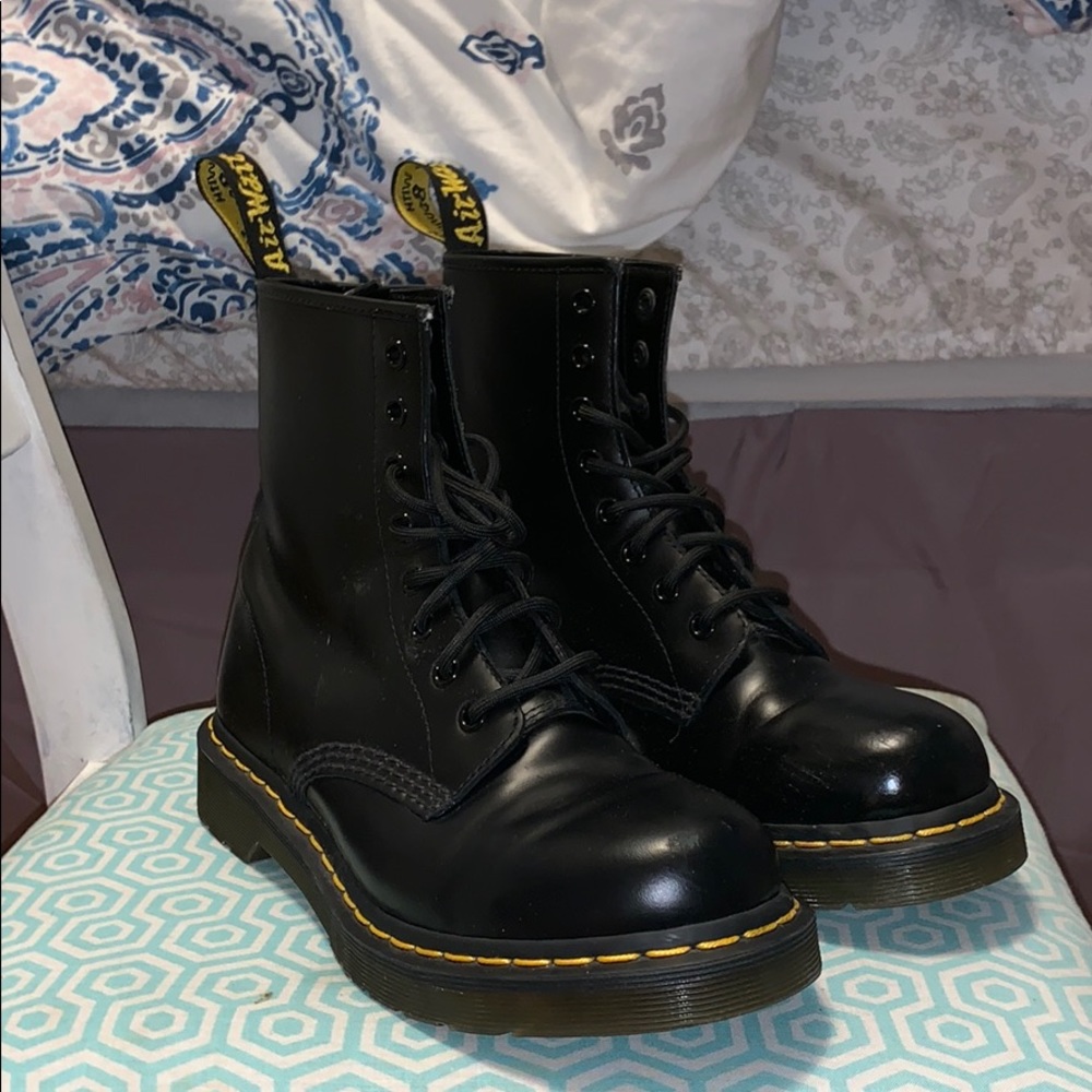 Dr. Martens 1460 8i boots